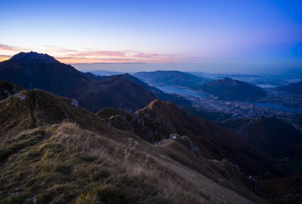 THE VOLLEY AND OVERHEAD SMASH